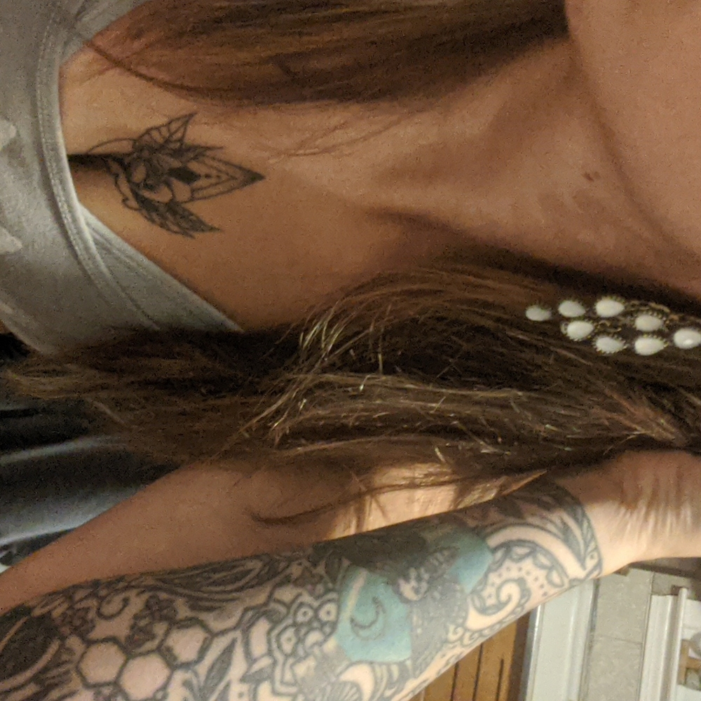 Dangle earrings